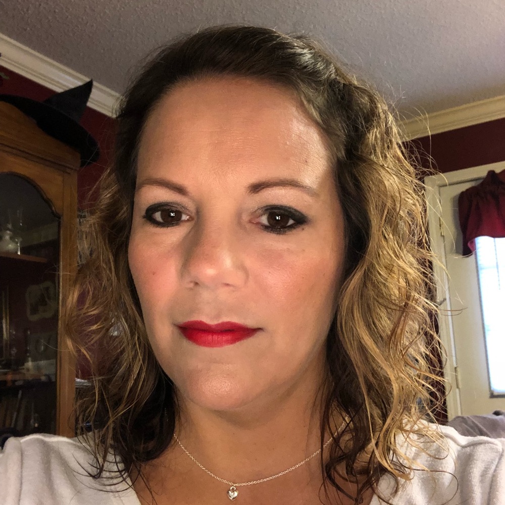 Meet your Posher, Melissa